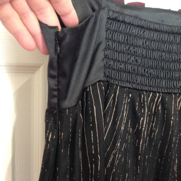 BURLAPP Size 4 Black Gold Maroon Silk Mini Dress Sleeveless Lined Floral Stretch - Picture 6 of 10